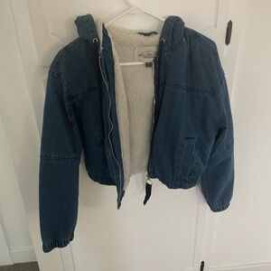 Cropped denim jacket
